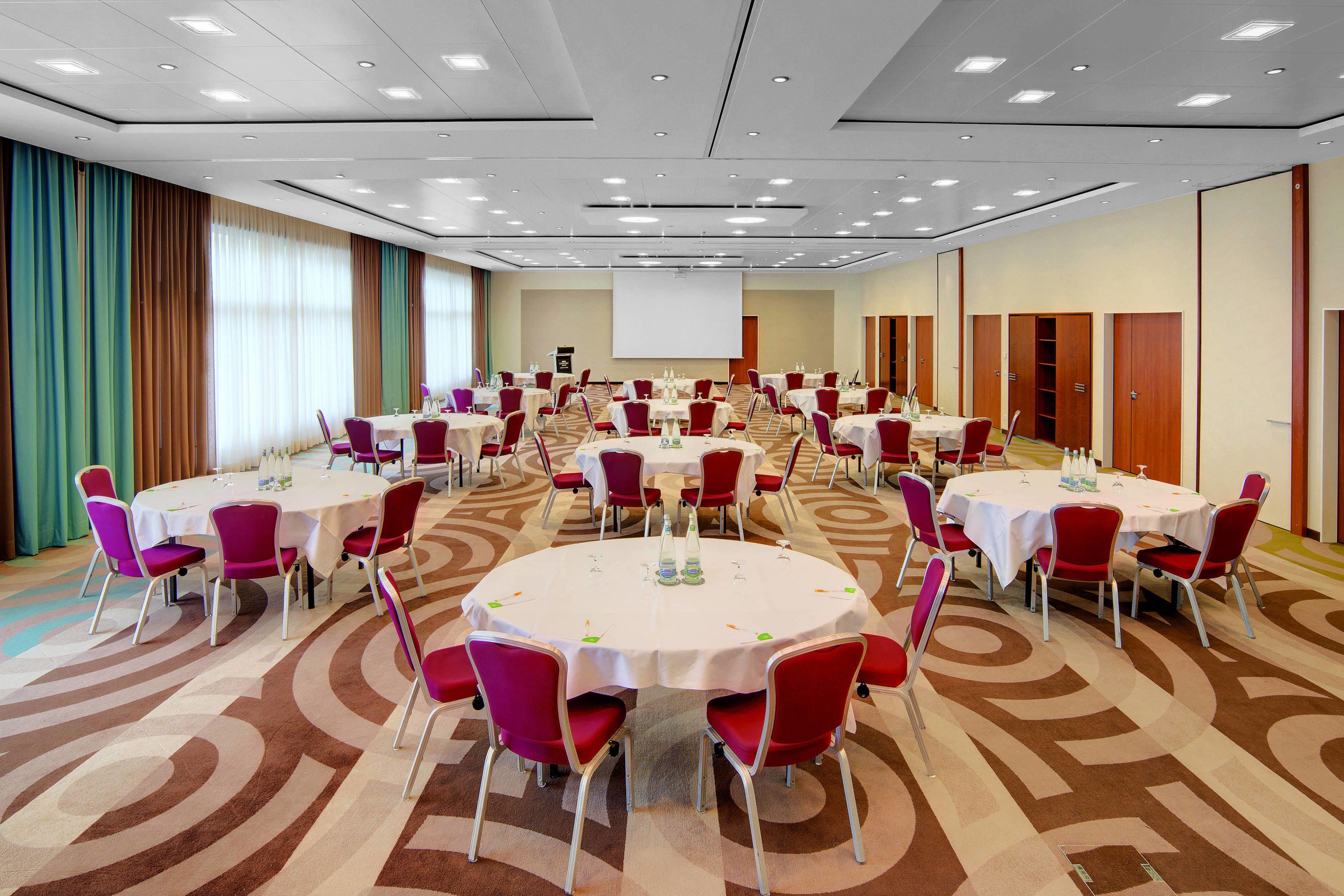 Courtyard By Marriott North 4*