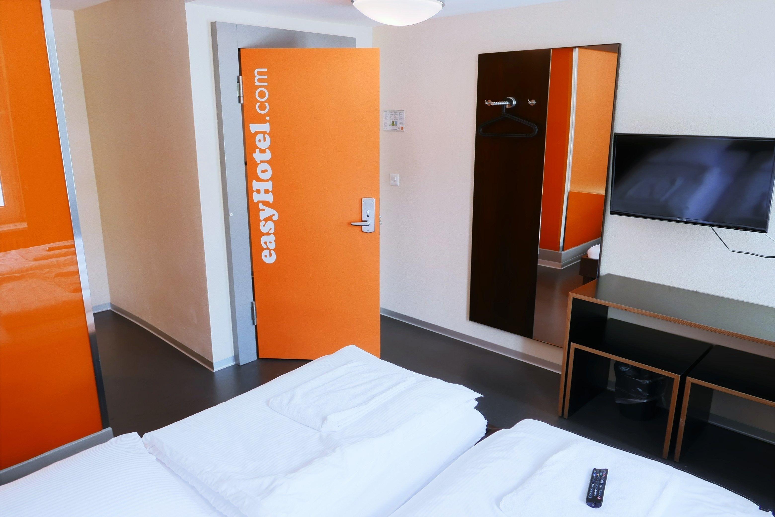 Easyhotel Centre Hotel 2*