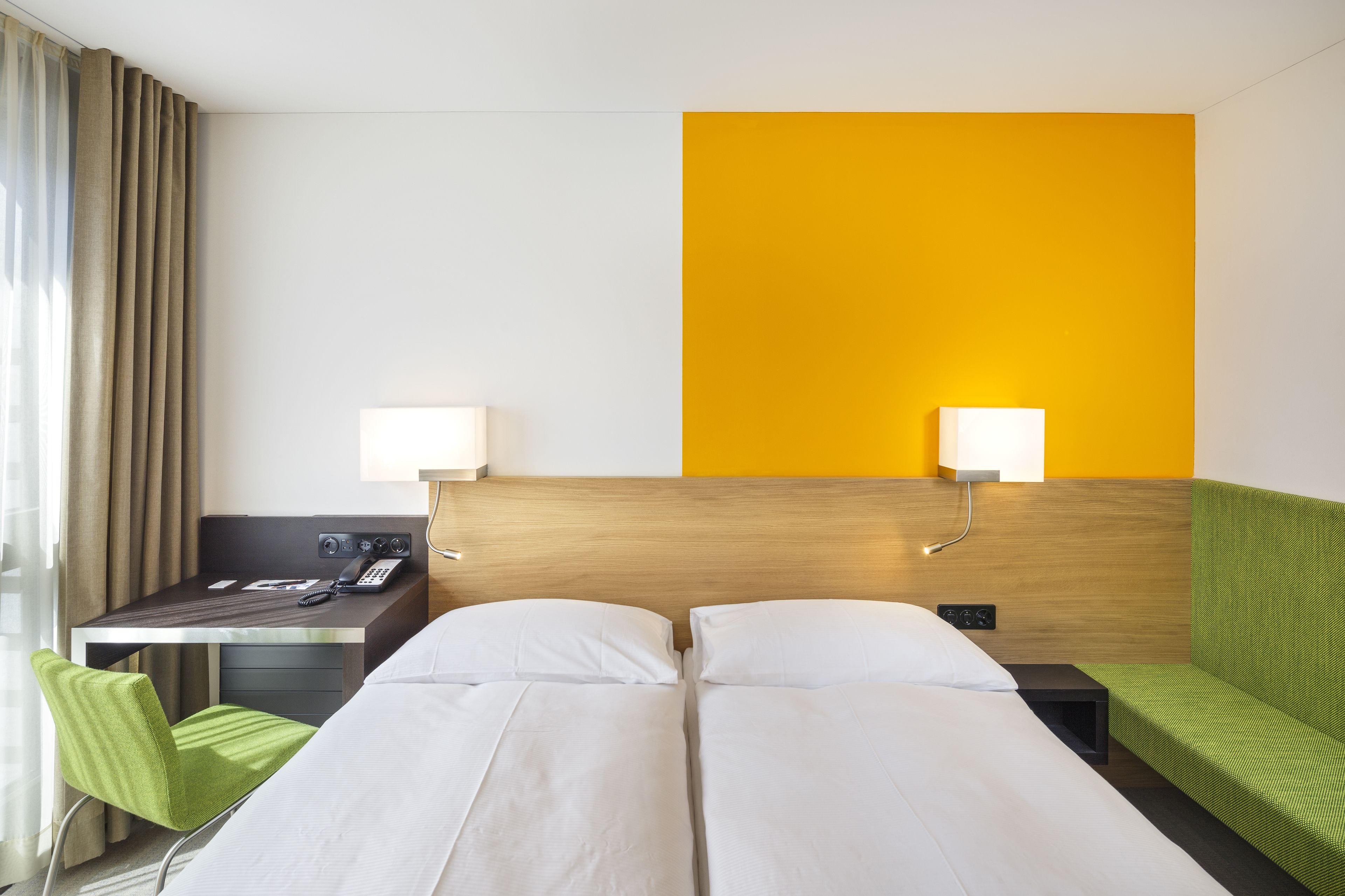 Hotel Zueri By Fassbind 4*