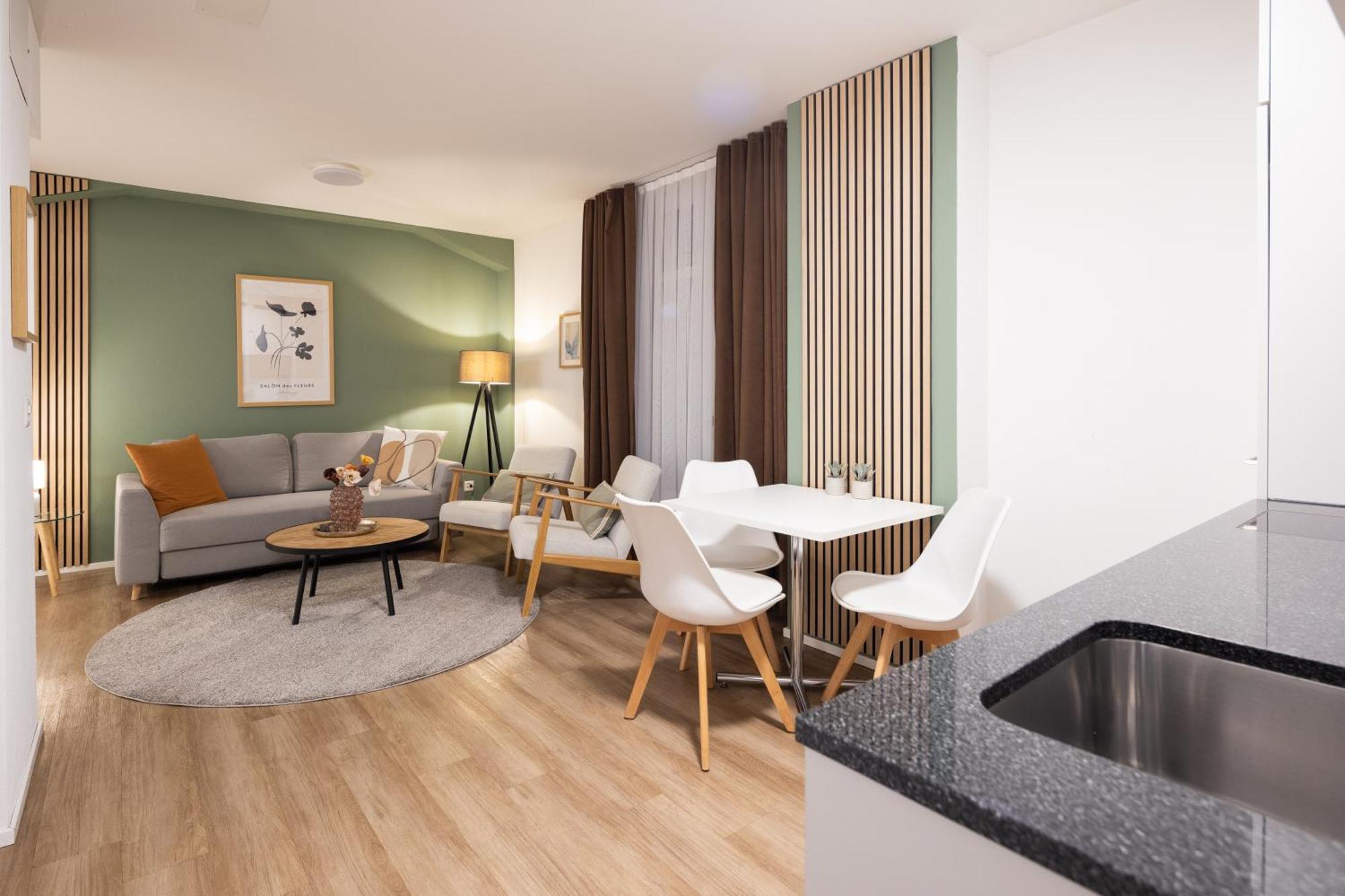 Stayy Nº7 & -self Check-in