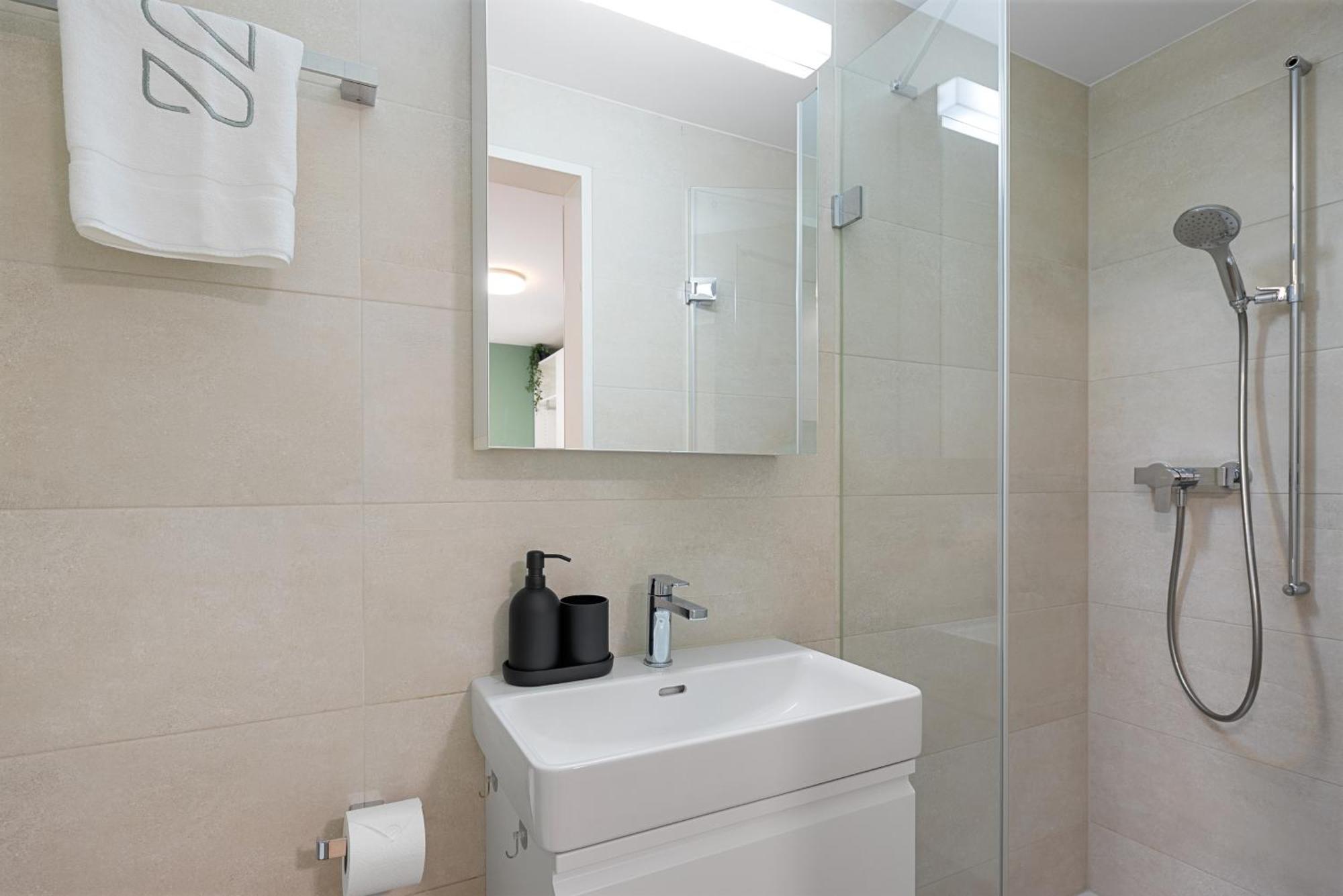 Aparthotel Stayy Nº7 & -self Check-in Zurich