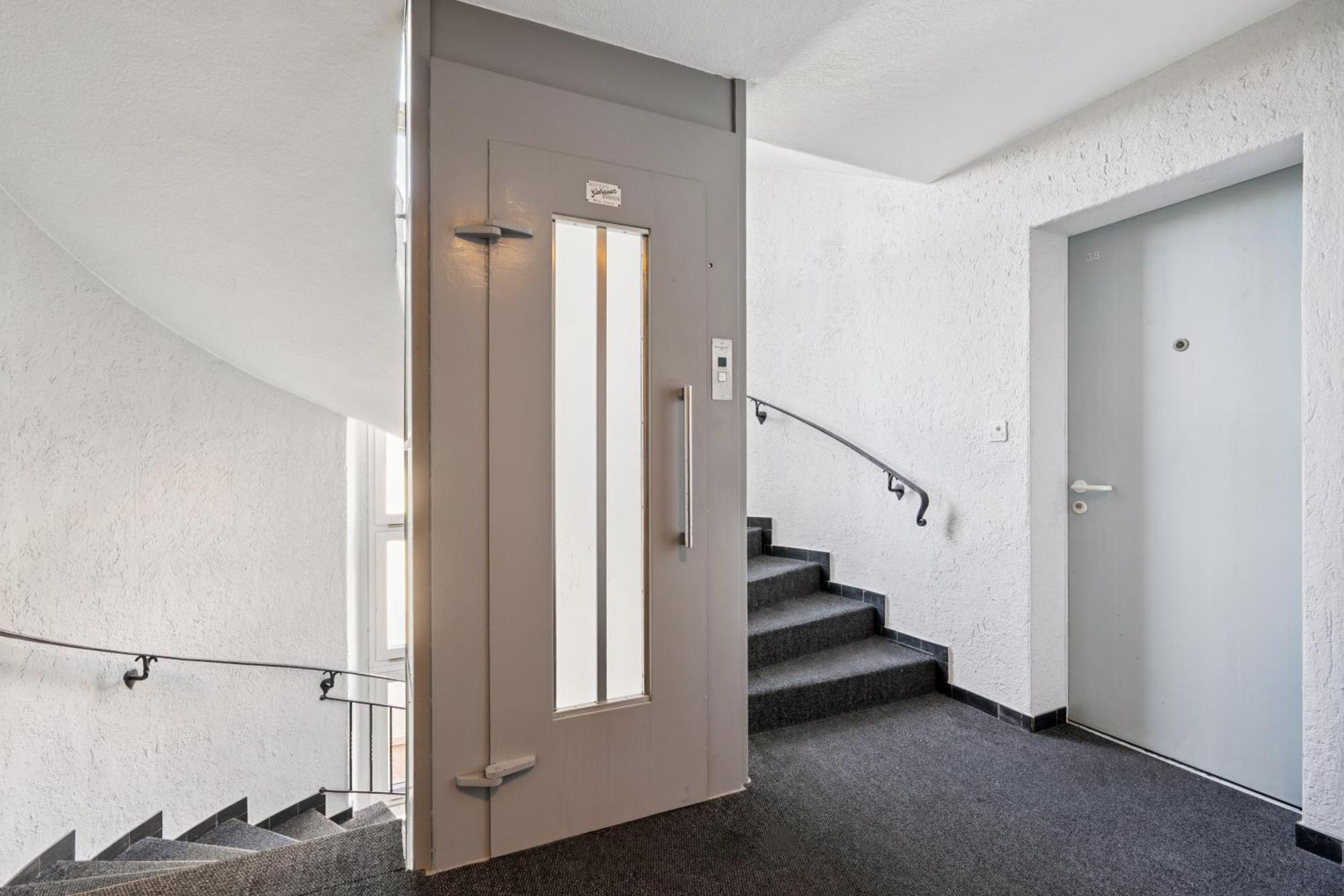 Modern Near Main Station - Crown 16 Apartment