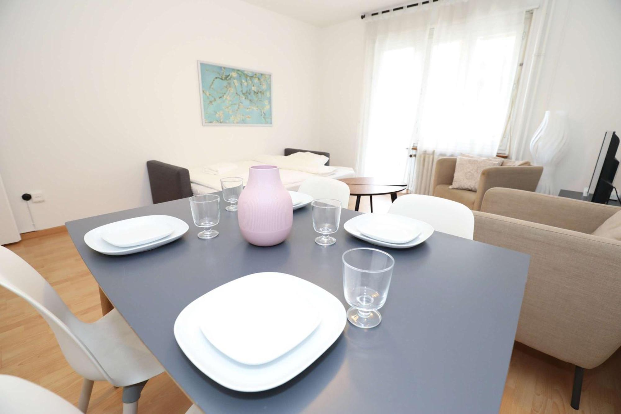 Airy Near Uetliberg Nature Zurich