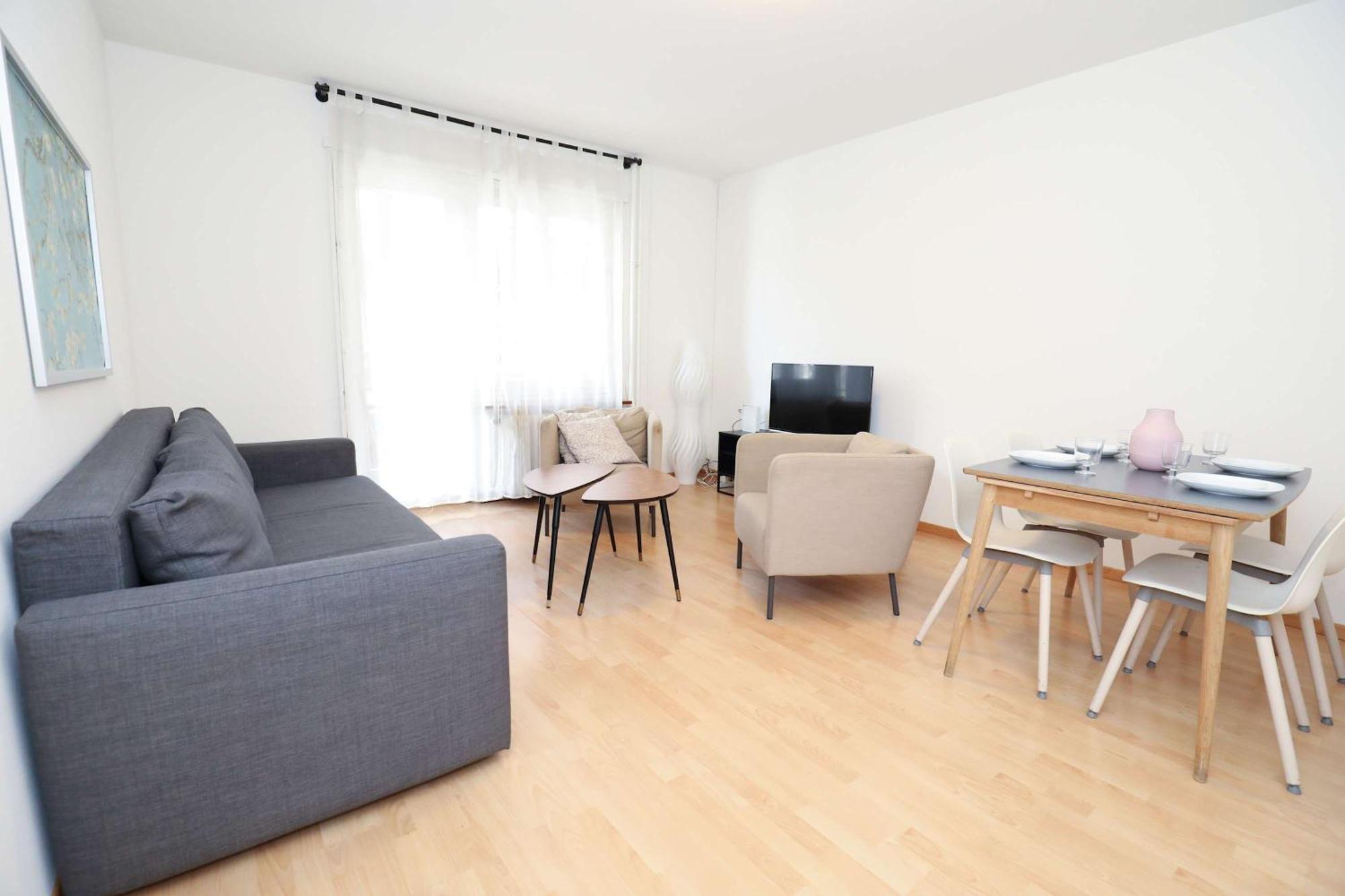 Airy Near Uetliberg Nature *