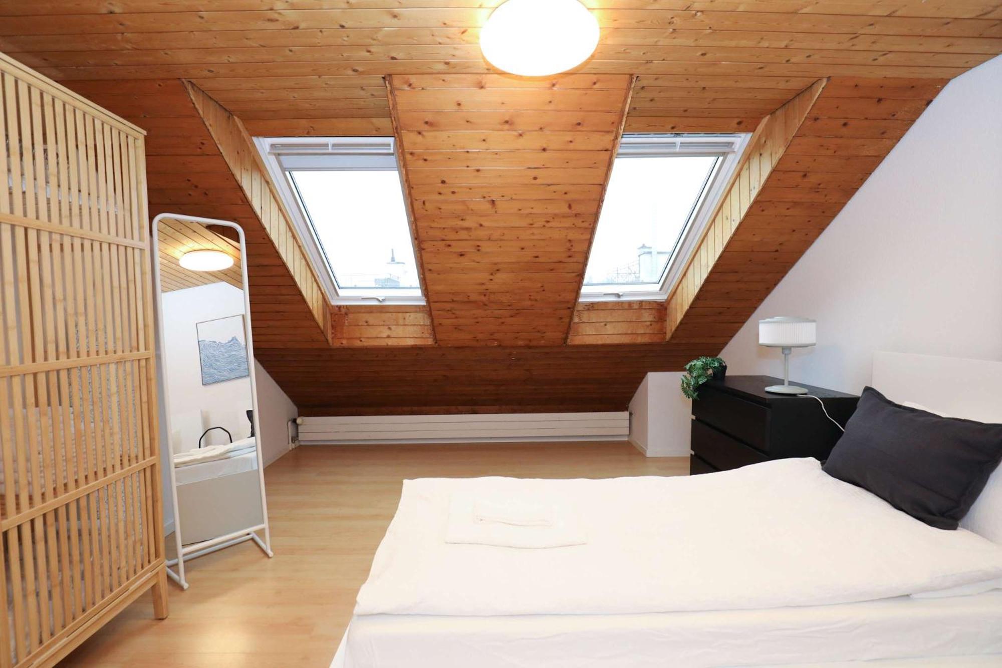 Minutes Walk From Google Hq View Apartment