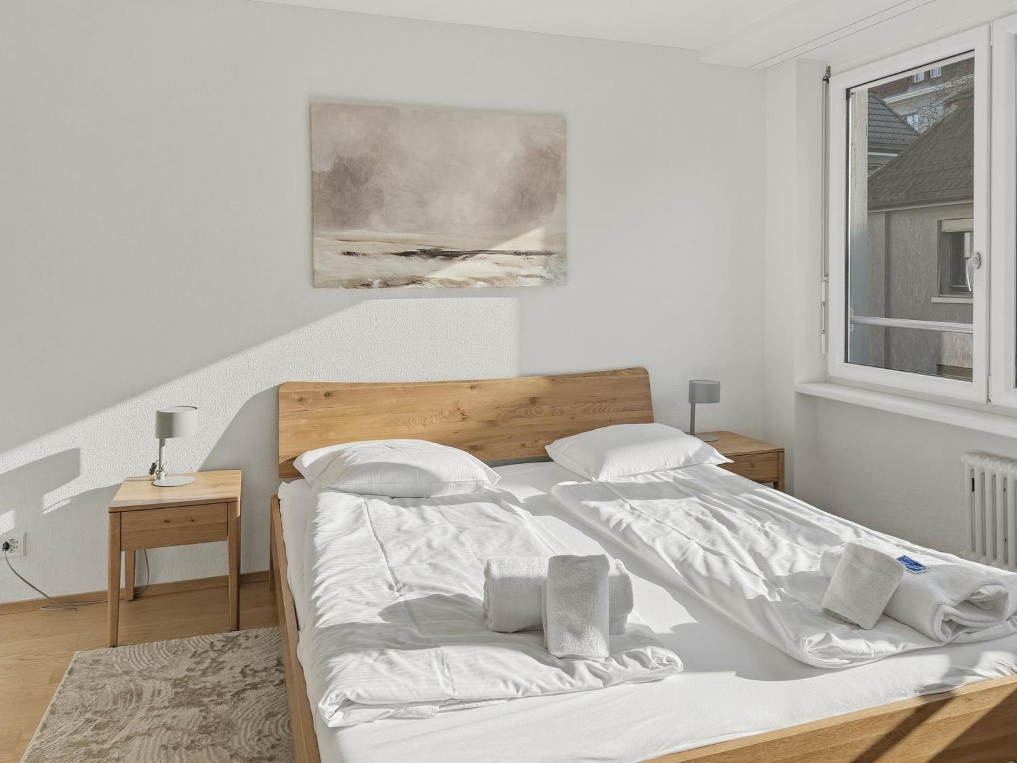 1br With Balcony - West 13 *