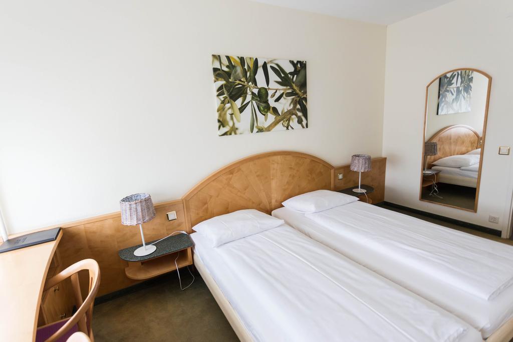 Astor & Serviced Hotel