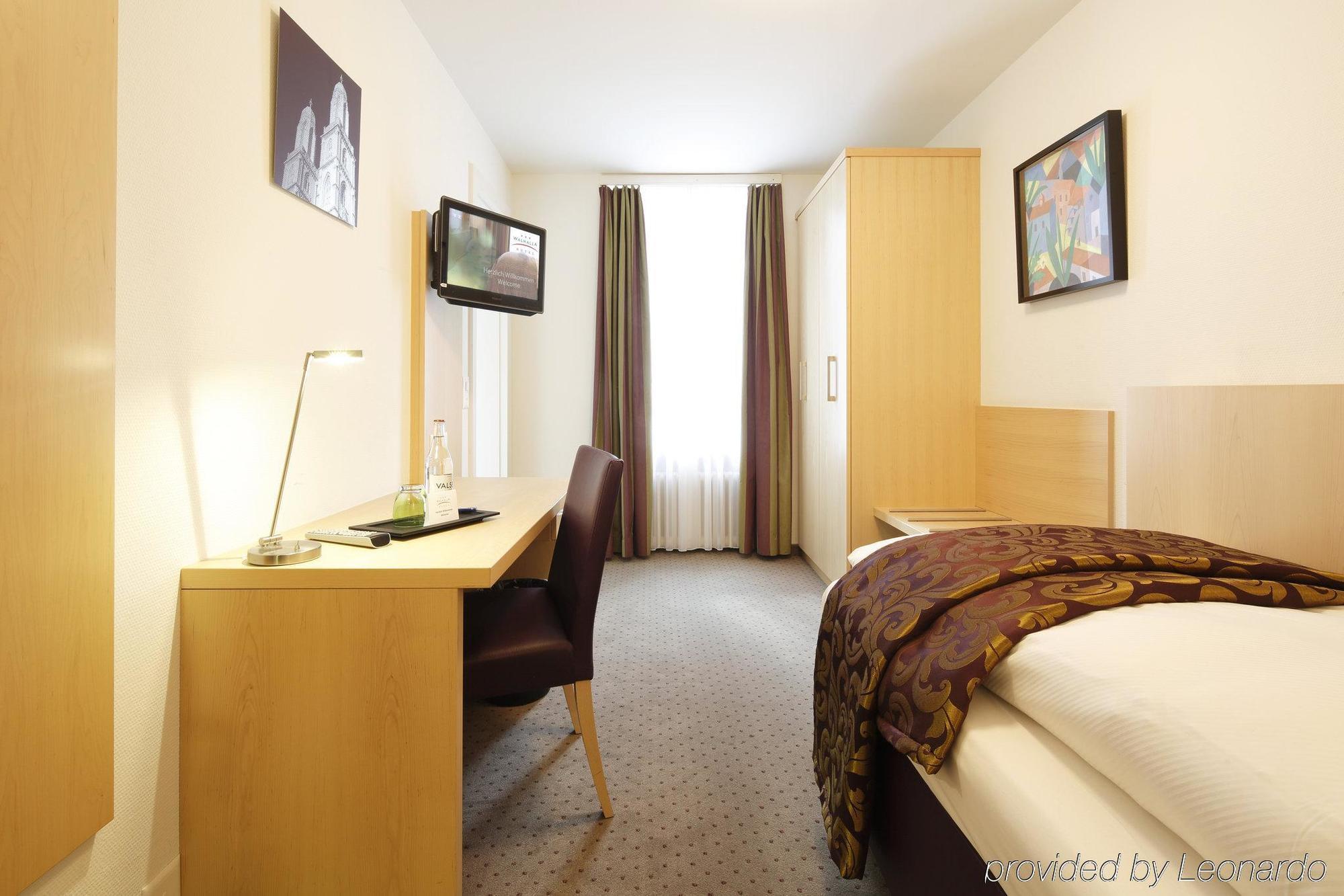 Fred Guest House Hauptbahnhof - Mobile Check-In