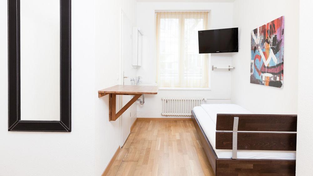 Swiss Star Oerlikon - Contactless Self Check-in Apartment *