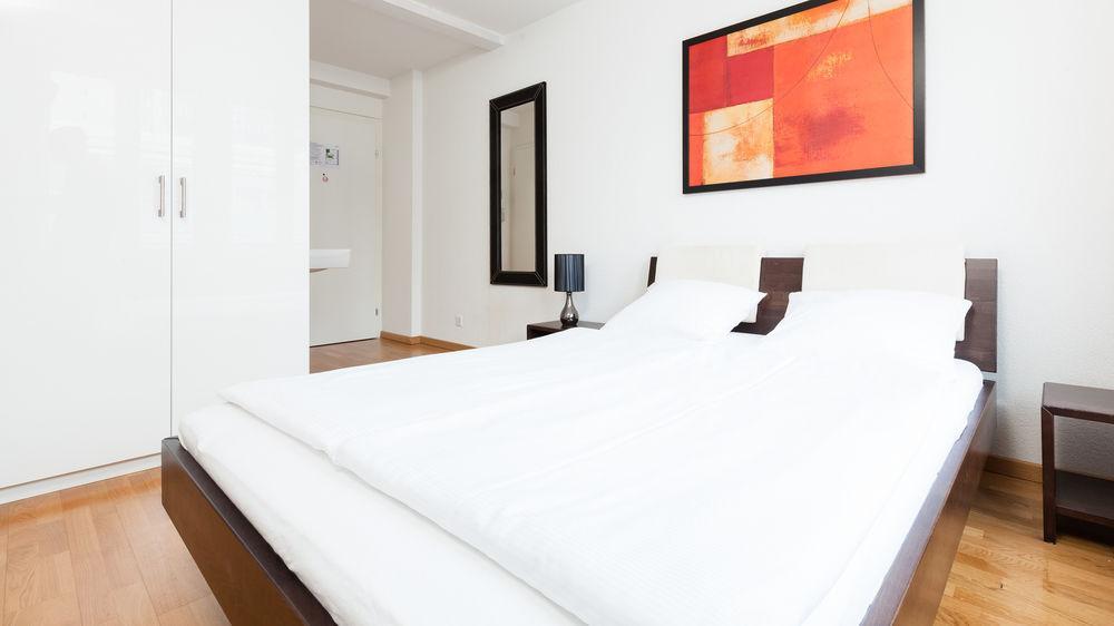 Swiss Star Oerlikon - Contactless Self Check-in *