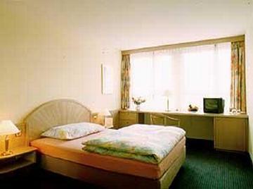 Astor & Serviced Hotel 3*