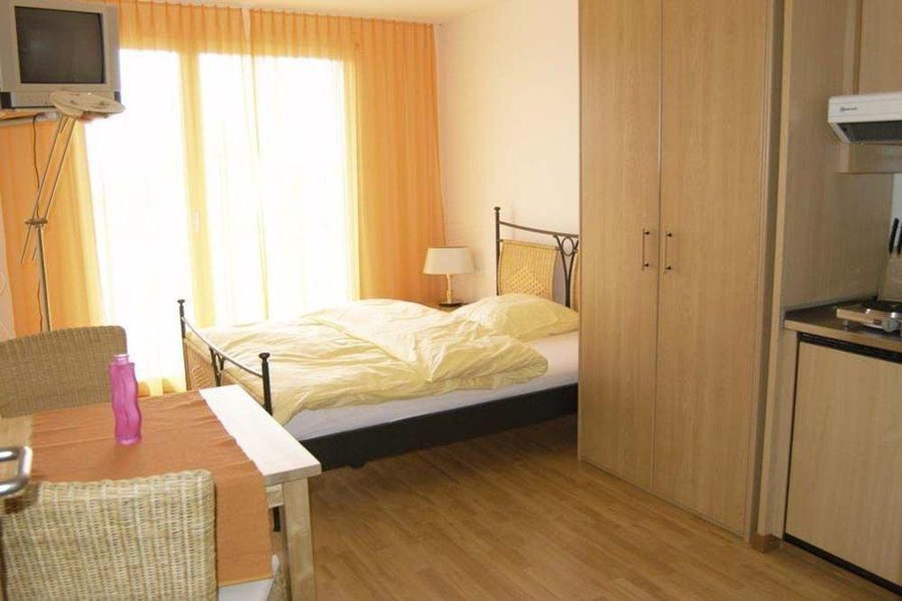 Swiss Star Universitaetstrasse