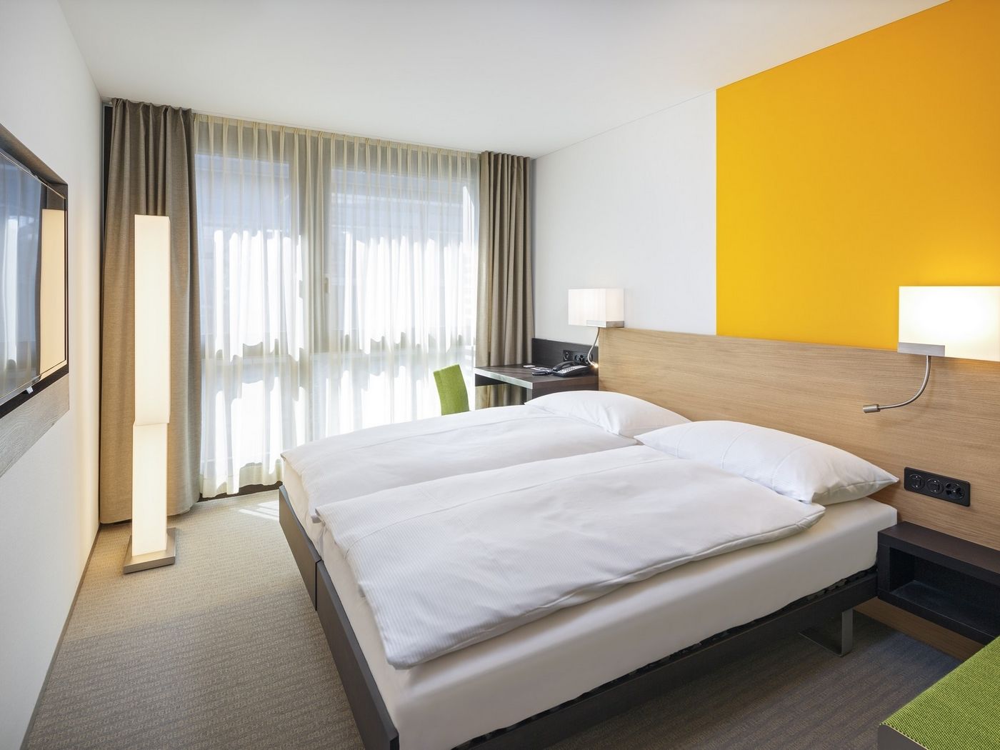 Zueri By Fassbind 4*