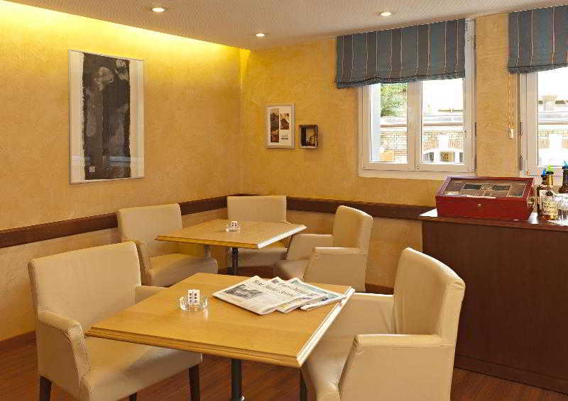 Royal Hotel 3*