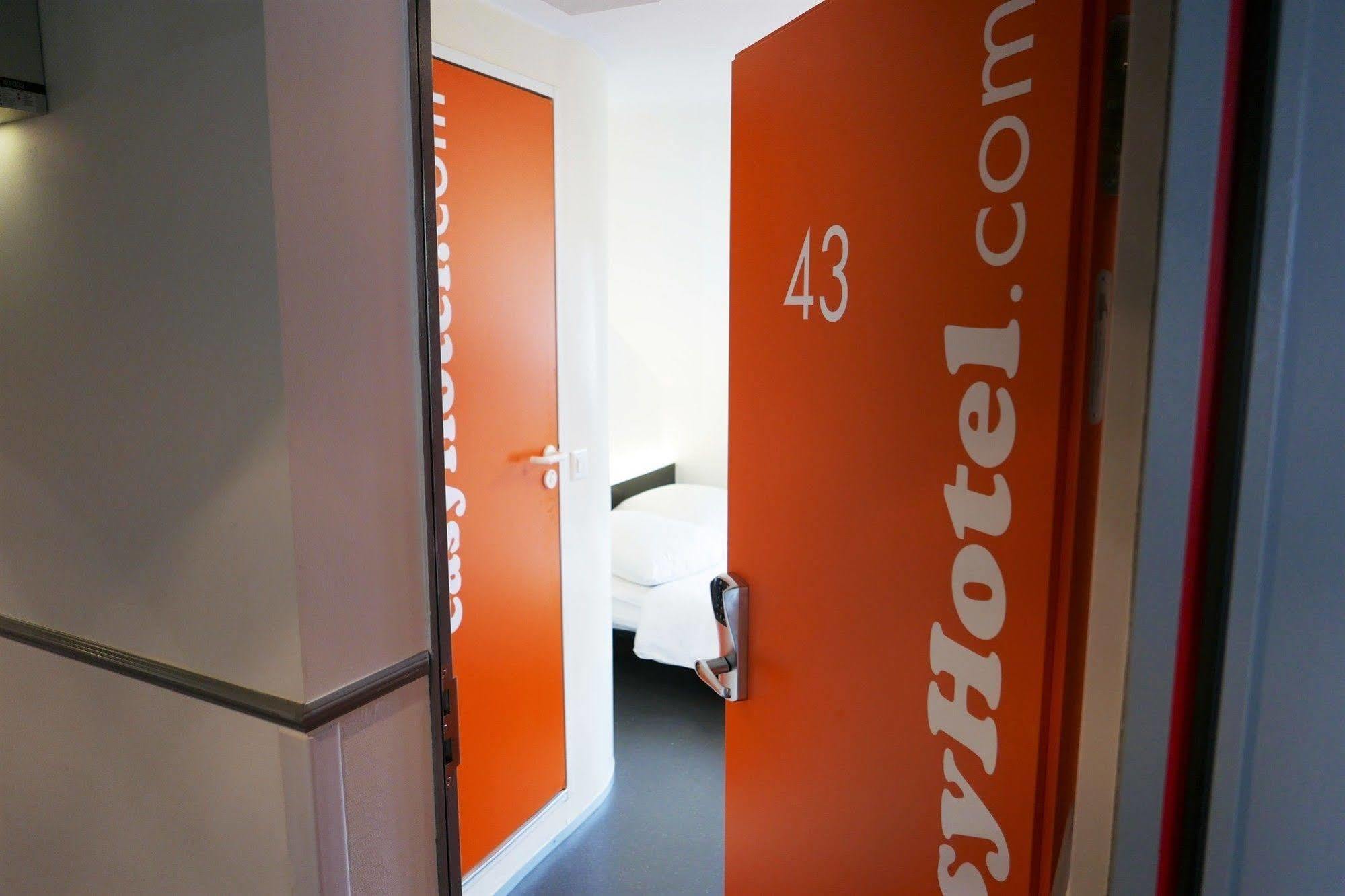 Easyhotel Centre