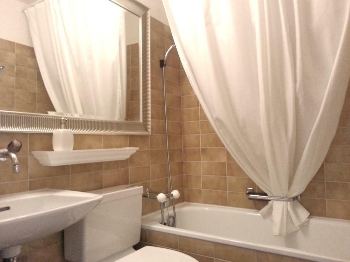 One And Only Rooftop Hotel