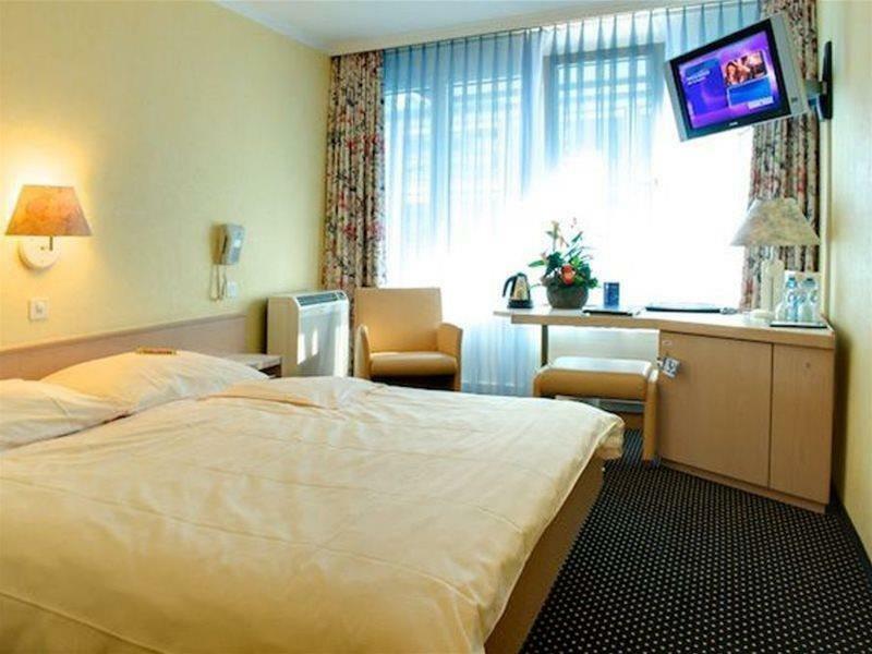 Hotel Zueri By Fassbind
