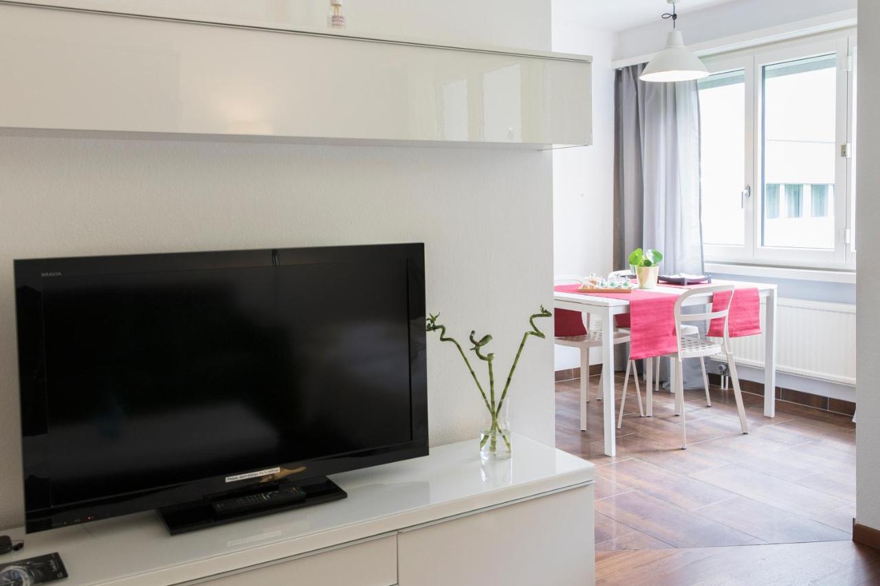 Apartment New Renovated Modern Furnished Downtown