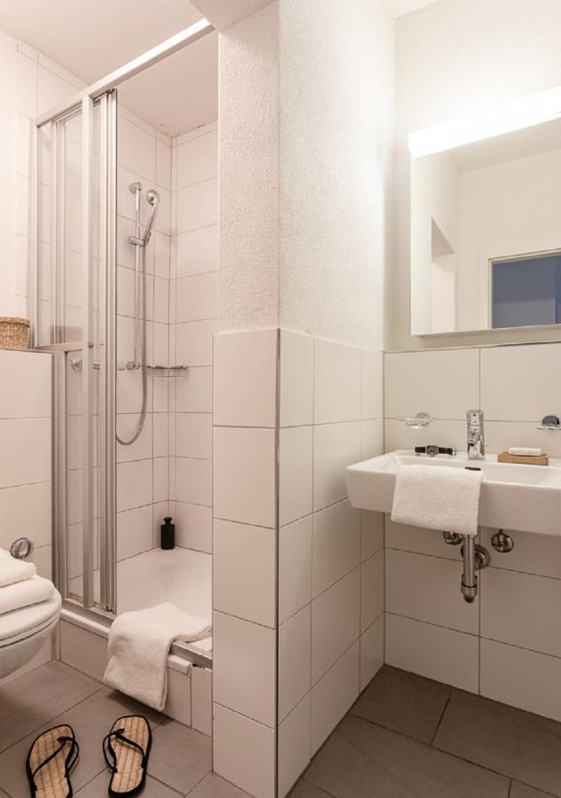 Swiss Star Oerlikon - Contactless Self Check-in Zurich